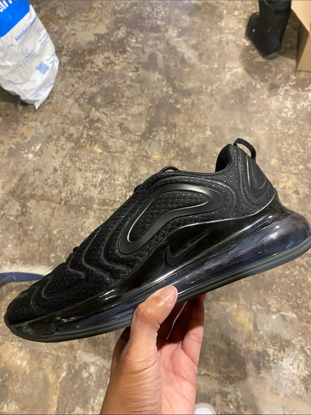 Nike Men's Black Air Max 720 Sneakers